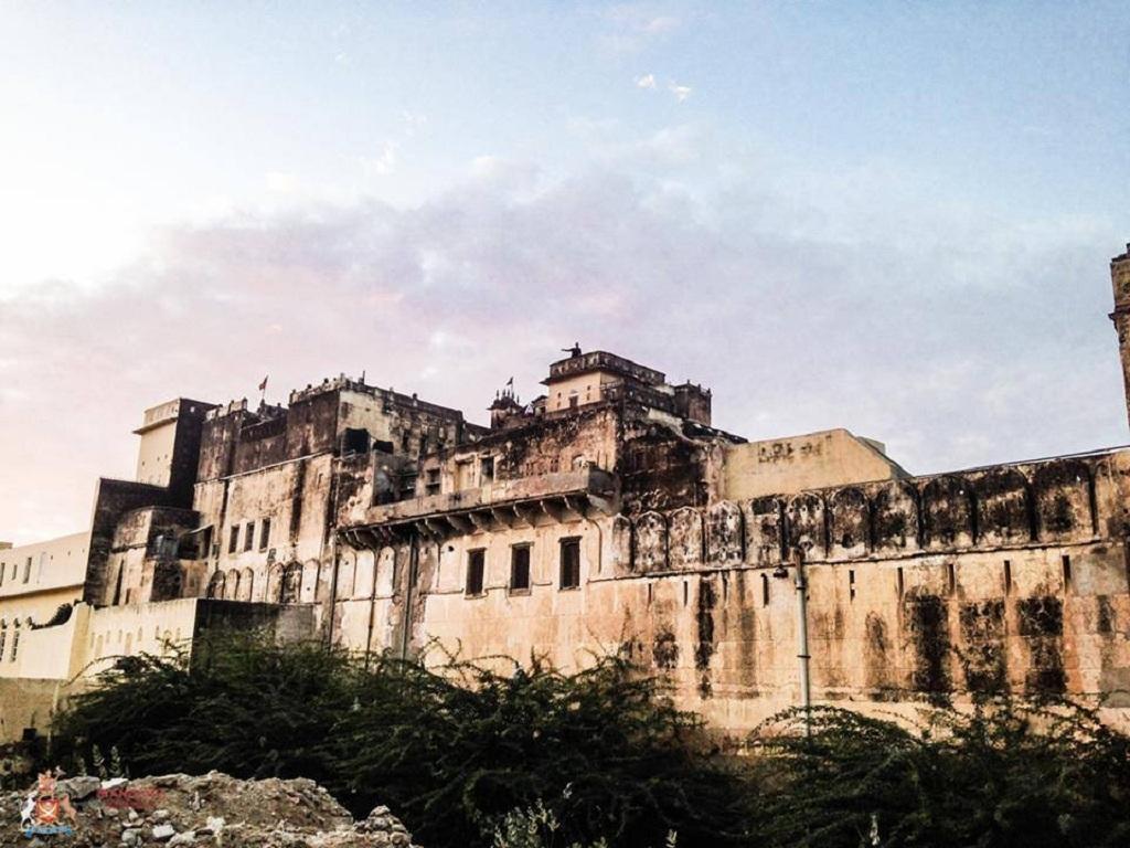 Hotel Narayan Niwas Castle à Ramgarh Shekhawati Extérieur photo