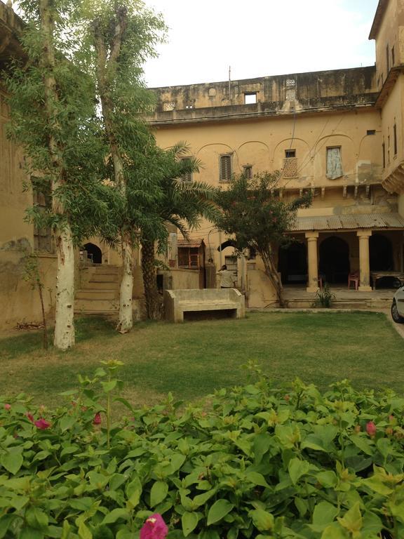 Hotel Narayan Niwas Castle à Ramgarh Shekhawati Extérieur photo